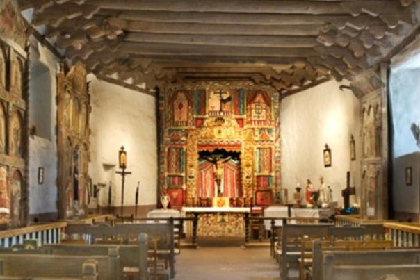 interior el santuario de chimayo
