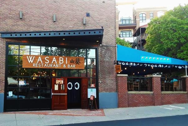 Exterior view of Wasabi restaurant in Saratoga with patio