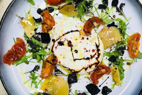 Taverno Novo Burrata plate