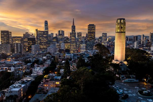 A view of downtown San Francisco at dusk.