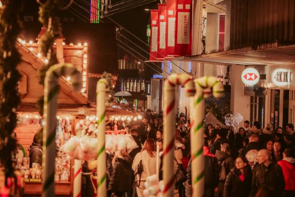 Southampton Christmas Market crowds