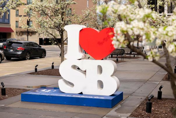 I heart SB sculpture in downtown South Bend