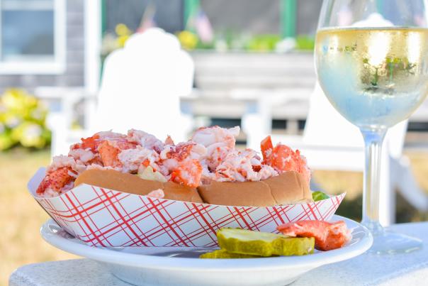 Aunt Carrie's Lobster Roll