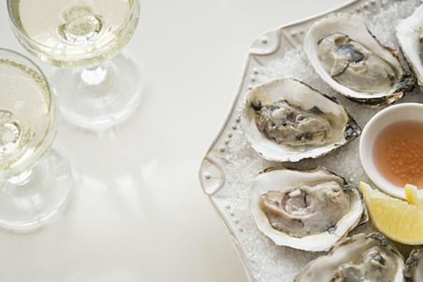 mj-618_348_the-perfect-sauce-for-raw-oysters