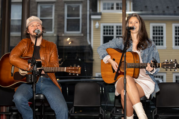 How a R.I. theater is bringing Nashville to the Ocean State, thanks to Taylor Swift’s dad