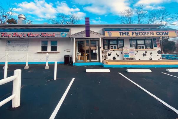 Roy Boy's Clam Shack wins bragging rights as RI's best clam shack.