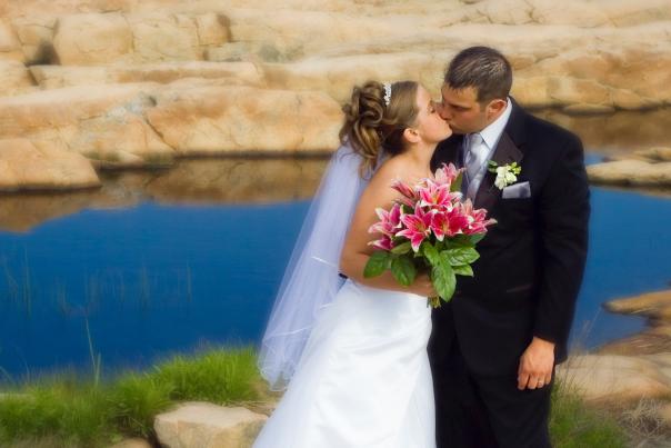 wedding-narragansett-fuzzy-background-seth-jacobson