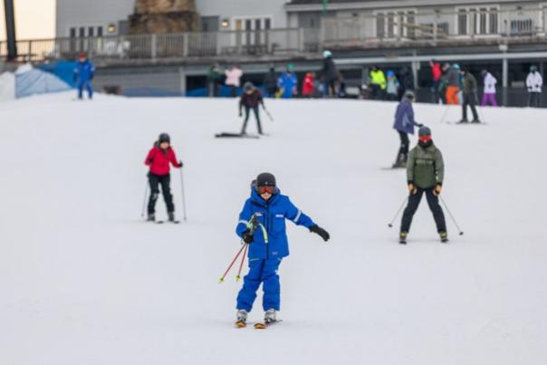 Skiing at Paoli Peaks