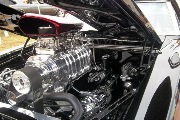 
				NSRA Car Show-Firebird Engine		
