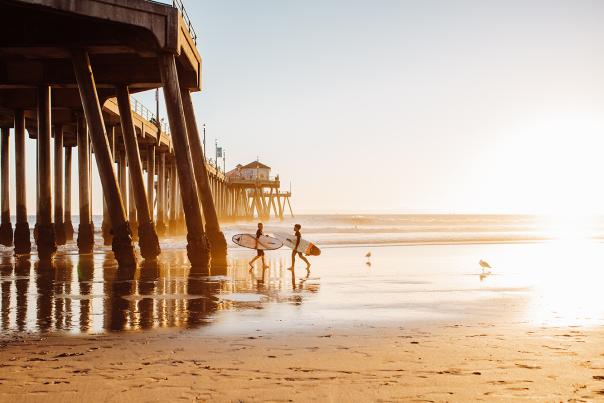 Surfing in Huntington Beach at the Huntington Beach Pier