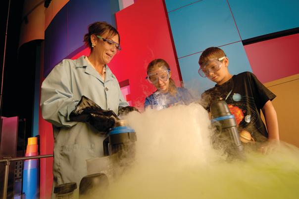 Dry ice activity for kids at the Museum of Science and Technology (MOST)