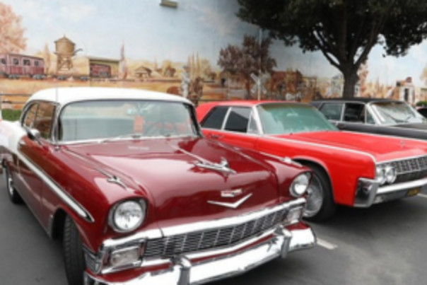 Vintage Cars in Temecula Rod Run
