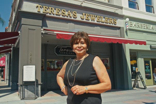 Teresa Salvidar, Teresa's Jewelers