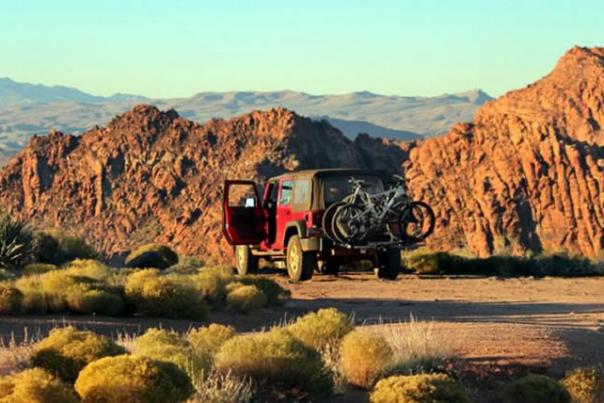Jeep with Mountain Bikes in Southern Utah