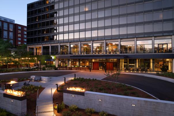 Hotel Champlain Exterior