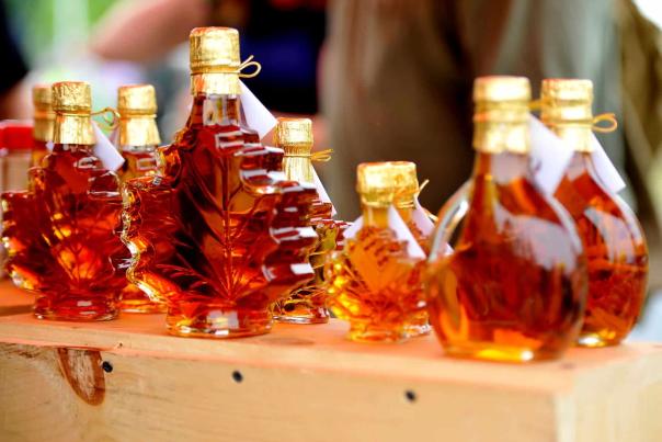 maple-syrup-clos-ree