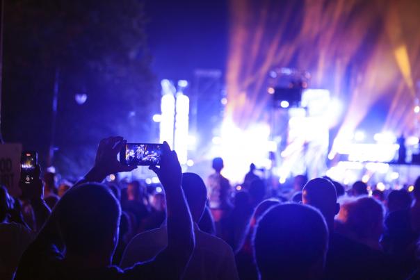 City-Cruises-Concert-Crowd