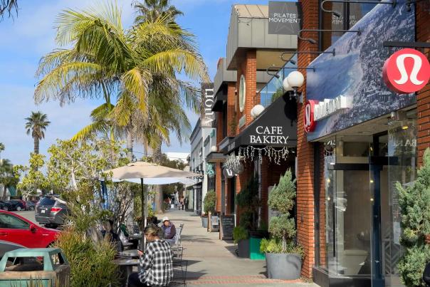 Shopping-in-La-Jolla