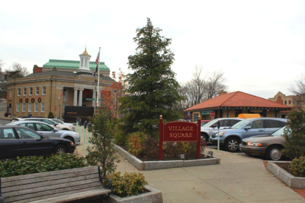 Picturesque Tuckahoe Village Square