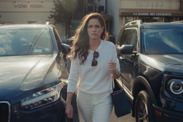 Amanda Peet in Your Friends & Neighbors