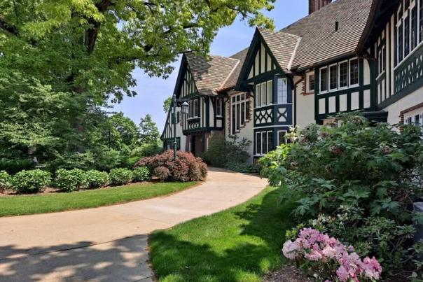 W.K. Kellogg Manor House