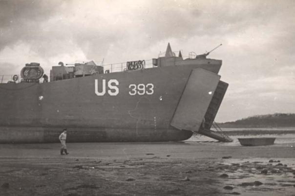 USS LST 393