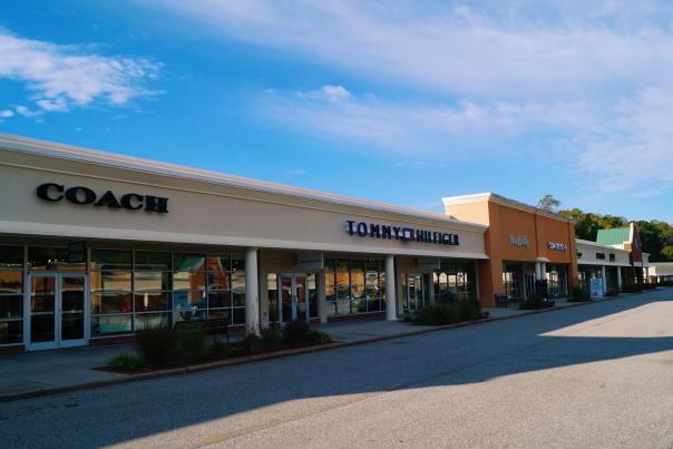Exterior of the Coach Store at the Williamsburg Premium Outlets