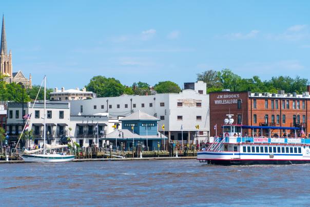 Downtown Wilmington with Henreitta on Cape Fear River