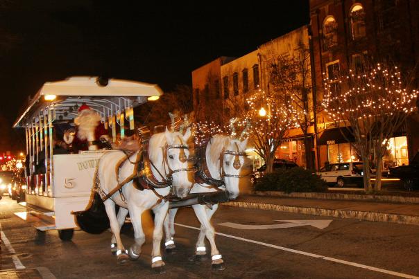 Horse-drawn trolley at the holidays