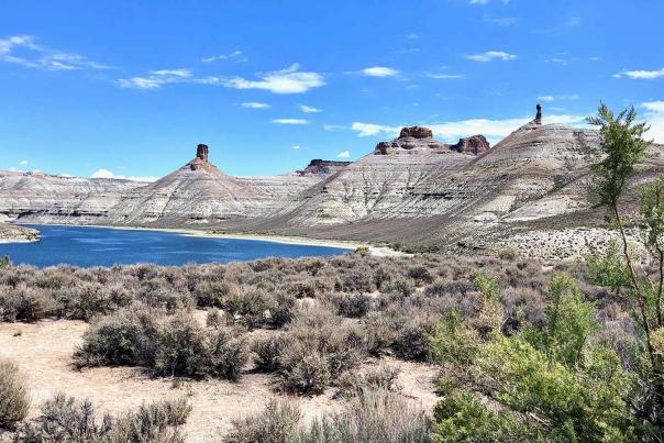 travel-wyoming-accessible-travel-flaming-gorge-rock-formations copy