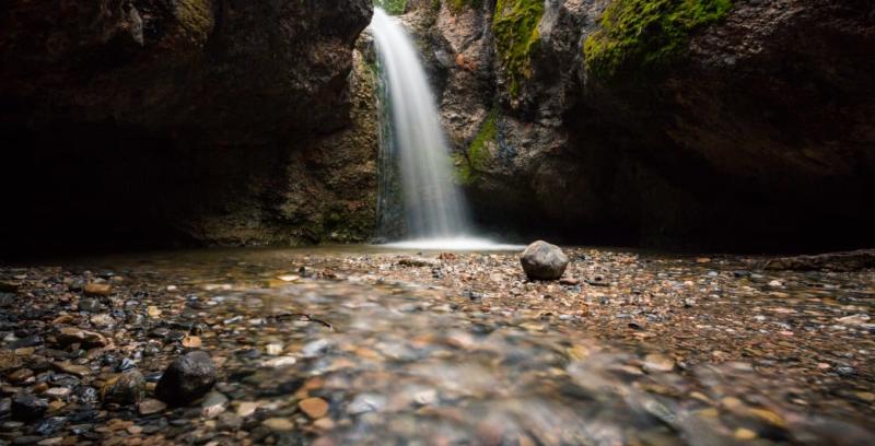It’s only a short hike to the beautiful Grotto Falls - Visit Utah