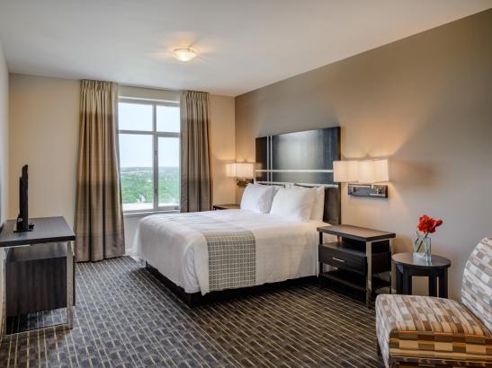 Master Bedroom with En Suite Bath
