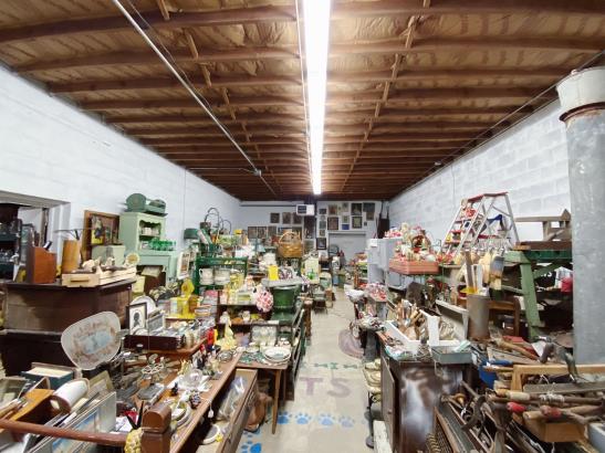 All American Antiques | credit AB-PHOTOGRAPHY.US