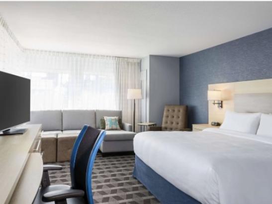 Corner Executive Suite