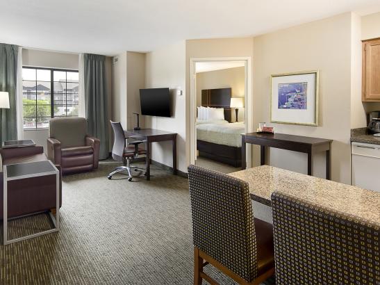 All Suites Hotel