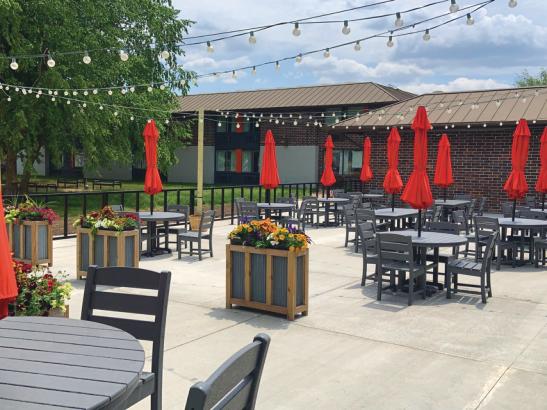 Wildwood Sports Bar & Grill | Patio