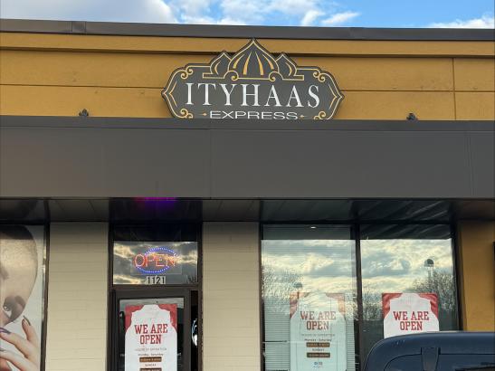 Ityhaas outside