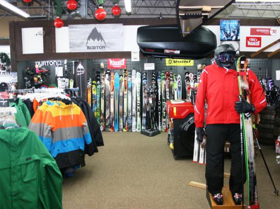 Skis, snowboards + snowshoes