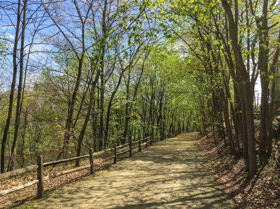 TRAILS - PERKIOMEN TRAIL