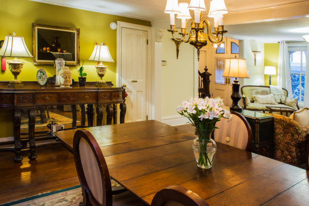 Interior dining room of Arbor View House Bed and Breakfast in East Marion, New York