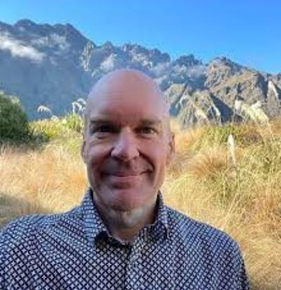 Erik Barnes Headshot