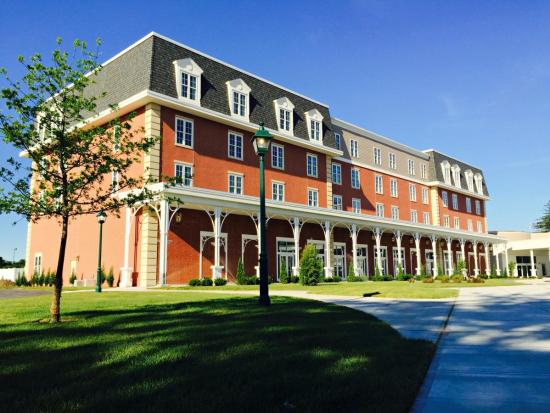 Saratoga Casino Hotel