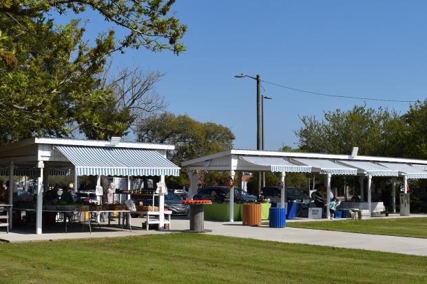 Farmers' Markets in the Grand Strand offering local produce and crafts in the Spring and Summer months.