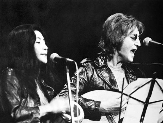 Yoko Ono and John Lennon at John Sinclair Freedom Rally