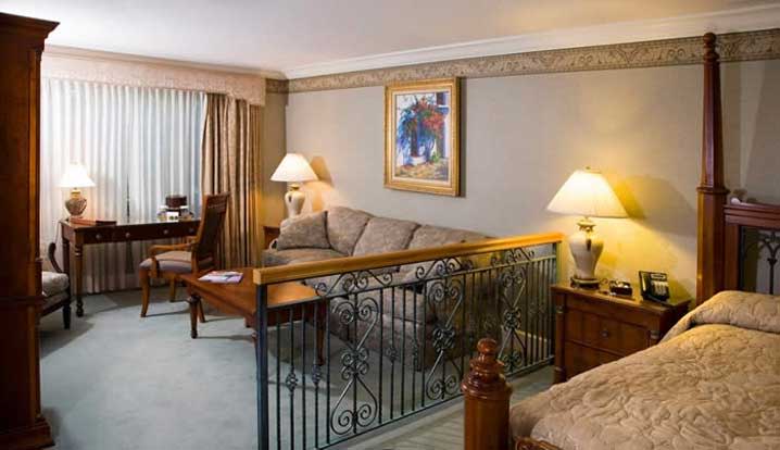 Copperfield Inn