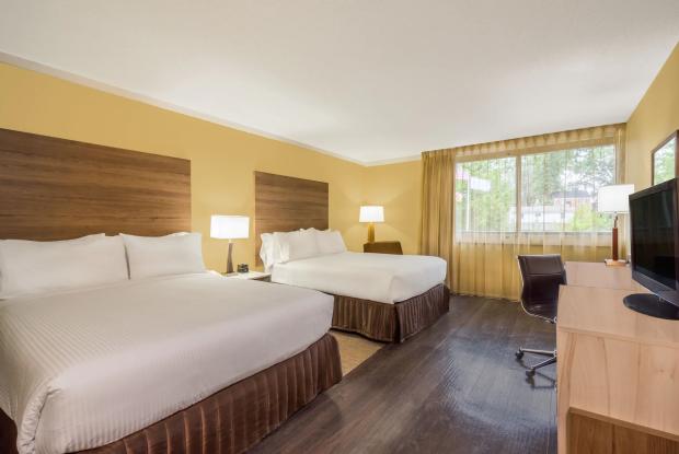 Wyndham E