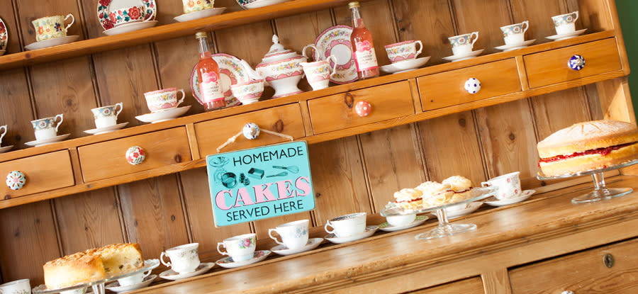 The Chipping Norton Tea Set