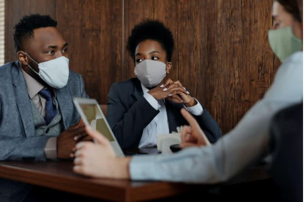 VB - Couple talking wearing masks