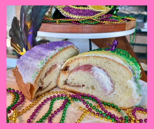 Lowder baking company king cake_circle with border