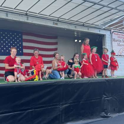 Kids on stage at Woodleaf Tomato Festival